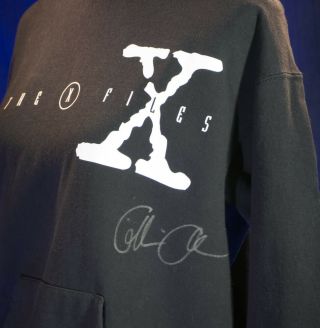 X - Files Sweatshirt Signed By Gillian Anderson Dana Scully