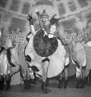 Vintage Unidentified Ziegfeld Show Girl B&w 120 Film Negative