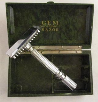 Vintage 1930s Gem Micromatic Open Comb Single Edge Razor Green Box