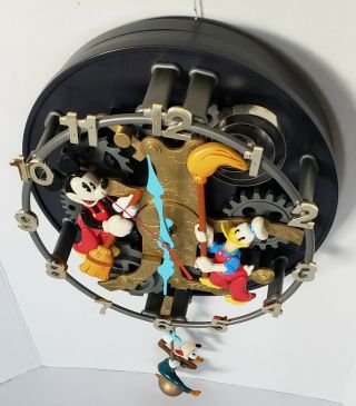 DISNEY Mickey Mouse Donald Duck Goofy Clock Cleaner Animated Talking Wall Clock 8