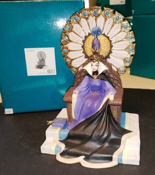 Wdcc Snow White Queen: Enthroned Evil Dealer Display 1212069