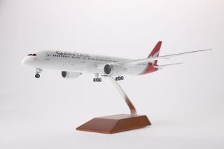 Qantas Boeing 787 - 9 Dreamliner Vh - Qan 1:200 Scale 787 Diecast Model Aircraft