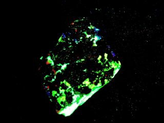 Esperite fluorescent mineral rock Apple Green Willemite Hardystonite Calcite B87 4