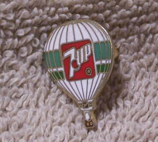 7up 3/4 " By 1 " Balloon Pin