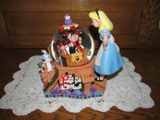 Alice In Wonderland 50th Anniversary Disney Snow Globe Musical Box W/box