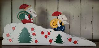 1995 HOUSE OF LLOYD CHRISTMAS AROUND THE WORLD SANTA ' S SKI SLOPE Santa & Elf 2
