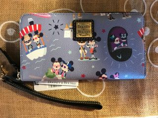 Disney Dooney And Bourke Mickey Minnie Attractions Rides Hipster Wallet Nwt (p)