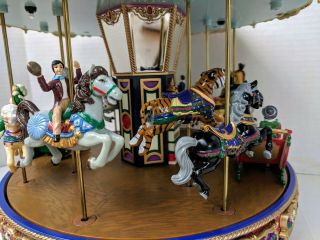 Mr Christmas Holiday Around The Carousel Animated With 30 Songs 7
