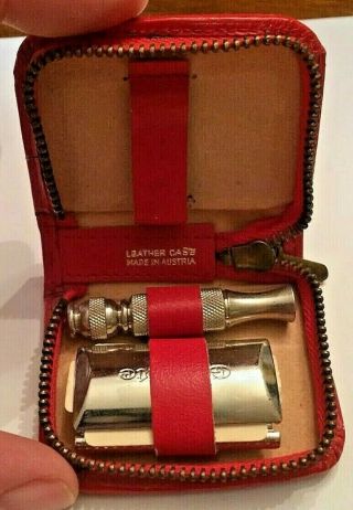 Vintage Gillette Travel Safety Razor In Red Leather Case 1964