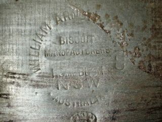 A Vintage William Arnotts Homebush Rural England Flip Top Biscuit Tin 5