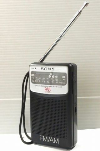 Rare Sony Pocket Size Am/fm (stereo) Radio Srf - Ax15.  Made In Japan