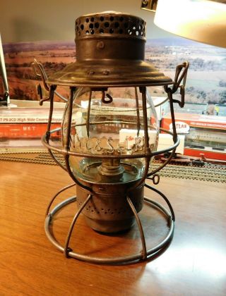 York Chicago & St Louis Railroad Lantern " Adlake " Reliable N.  Y.  C.  & St.  L.  Rr