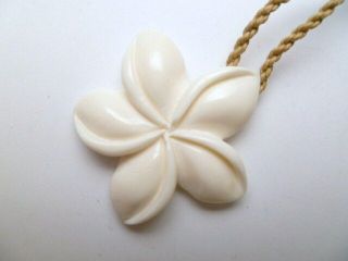 Hawaii Jewelry Flower White Buffalo Bone Carved Pendant Necklace/choker 35433