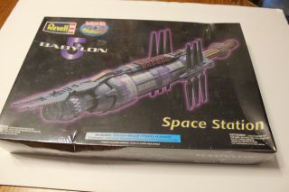 Rare Babylon 5 Space Station Deluxe Model Kit Revell Monogram