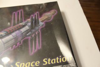 RARE BABYLON 5 SPACE STATION DELUXE MODEL KIT REVELL MONOGRAM 6
