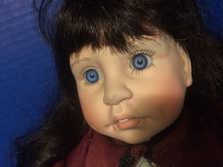 Lee Middleton Baby Doll Brown hair aqua eyes.  20 