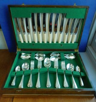Quality English Century Plate Silver Edwardian Cutlery Set In Canteen