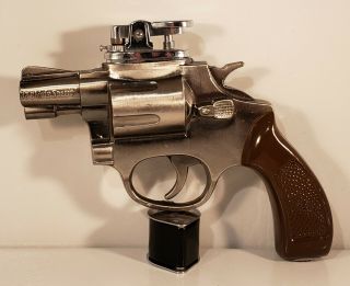 Vintage Japanese Made.  38 Chiefs Special Revolver Butane Lighter (no Leaks)