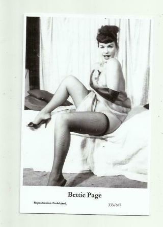 N483) Bettie Page Swiftsure (333/687) Photo Postcard Film Star Pin Up