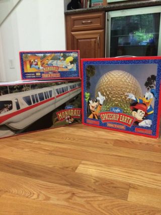 Walt Disney World Monorail Set - Red Stripe - With Epcot And Extra Track -