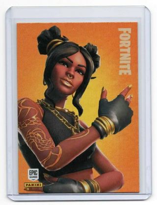 2019 Panini Fortnite Luxe Holo Foil Legendary Outfit Card 300