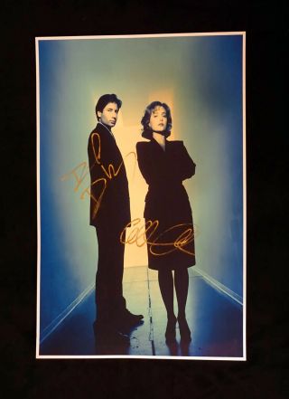 X - Files,  Rare Authentic 1995 Poster Signed Mulder Scully Anderson Duchovny