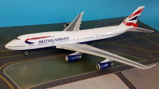 Blue Box 1:200 Boeing 747 - 400 British Airways G - Bnlp (with Stand) (ltd.  96)