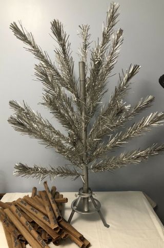 Vintage Aluminum Silver Christmas Tree 30 Branches Modern Coatings 3 