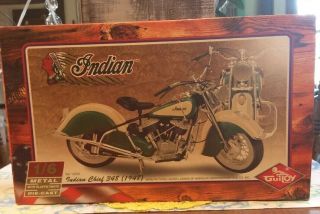 Indian Chief 348 1948 Motorcycle Green 1/6 Metal Plastic Parts Die Cast