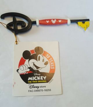 Disney Store Exclusive Mickey Mouse 90th Birthday Key W/tag
