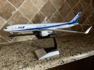 Pacmin 1/200 Ana Detailed Boeing 777 - 9x Mib With Special 777x Stand