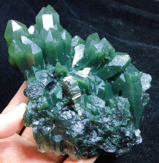 650g Natural Beauty Rare green Quartz Crystal Cluster Mineral Specimen wu107 7