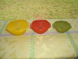 Set Of 3 Tupperware Servalier Nesting Bowls With Lids