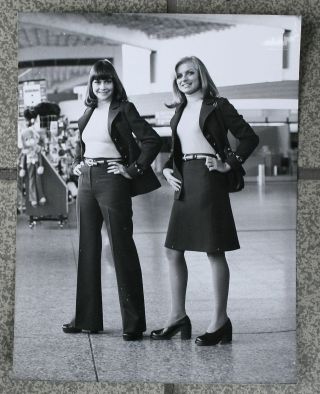 Press Photo Stewardess Lufthansa 1974 ?