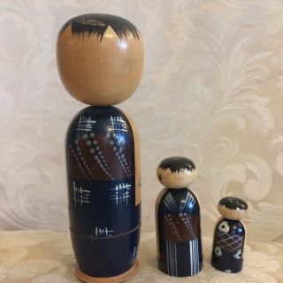 Vintage Kokeshi Wooden Nesting Doll Set of 3. 2