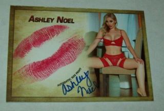 2017 Collectors Expo Playboy Model Ashley Noel Autographed Kiss Print Card