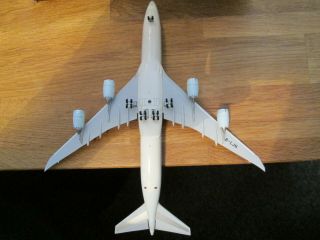 1/400 JC Wings: Cathay Pacific Cargo 747 - 8F. 5