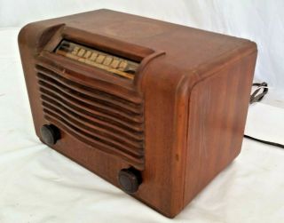 Westinghouse 1941 Model Wr - 12x3 Vintage Table Radio