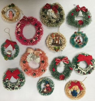 13 Vintage Bottle Brush Christmas Wreath Ornaments Santa Holly Bells Gifts Bows
