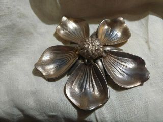 Spoon Rests VTG MCM 1960 ' s Removable Flower Petals Gold Tone Metal Lotus Ashtray 2