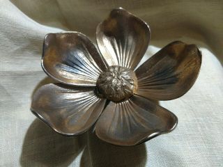 Spoon Rests VTG MCM 1960 ' s Removable Flower Petals Gold Tone Metal Lotus Ashtray 7