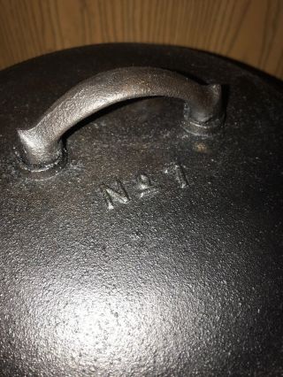 Vintage No.  7 3 Leg Cast Iron Kettle,  Bean Pot with lid 7 3