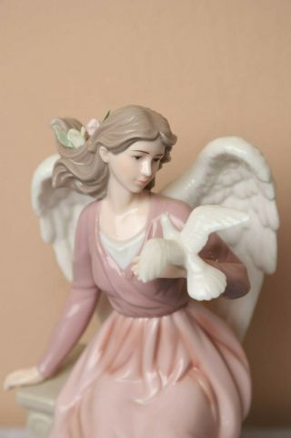 Grandeur Noel Collectors Edition 2001 Porcelain Angel with dove 6