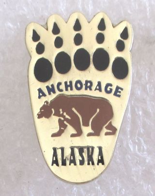 City Of Anchorage,  Alaska Travel Souvenir Collector Pin - Bear Paw