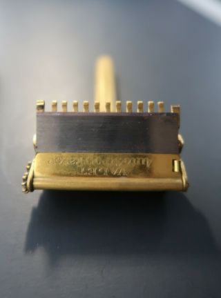 Vintage Valet Autostrop Safety Razor With 1 Blade and Blade Case Gold 6