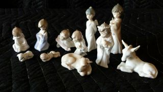 Assorted Vintage Lladro Nativity Figurines (11)