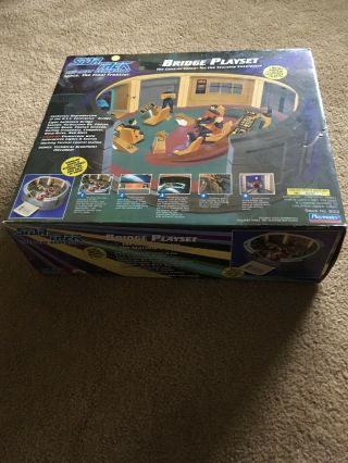 Vintage 1993 Star Trek Bridge Playset.  Playmates Next Generation.  6103