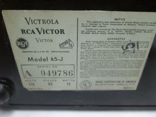 Vintage RCA Victor Victrola Bakelite Phonograph / Record Player 45 - J 7