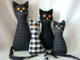 Adorable Vintage Set Of 4 Halloween Black Cat Stuffed Button Eye Decorations