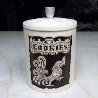 Vintage 1963 Treasure Craft Ceramic Cookie Jar In White With Rooster Decoration